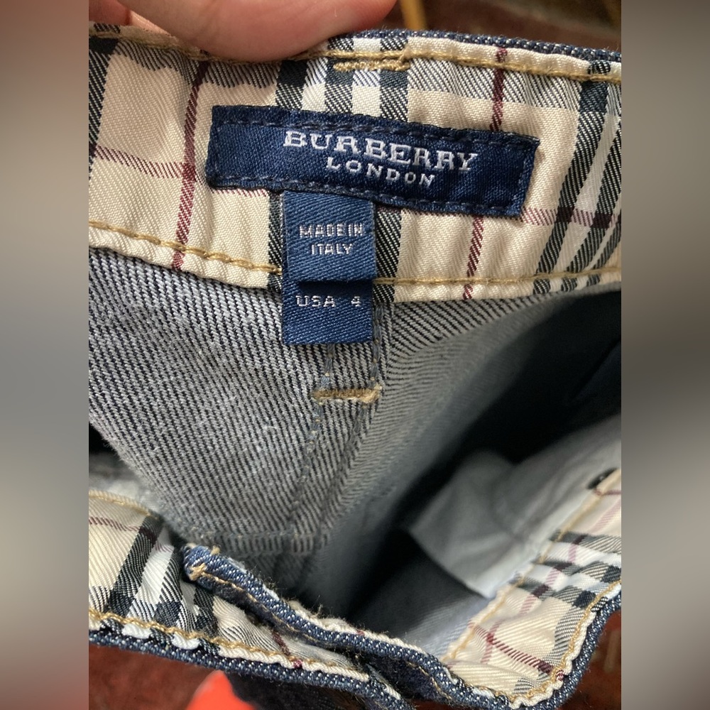 Burberry London boot cut denim/jeans side seam Burberry check size 4